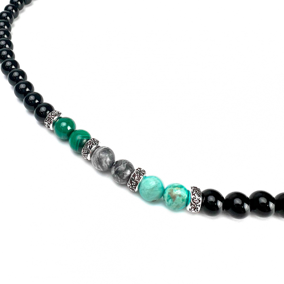 картинка Мужские бусы Телец от магазина Beadsbrand