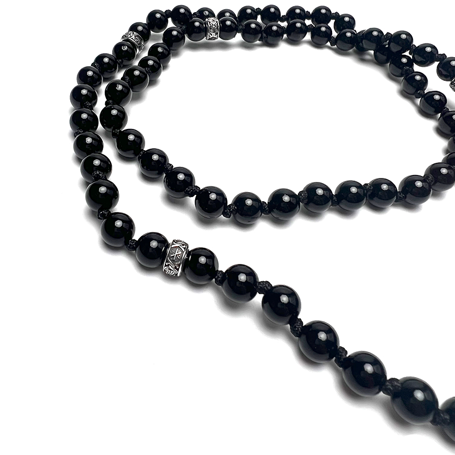 картинка Мужские бусы Агат с крестом от магазина Beadsbrand