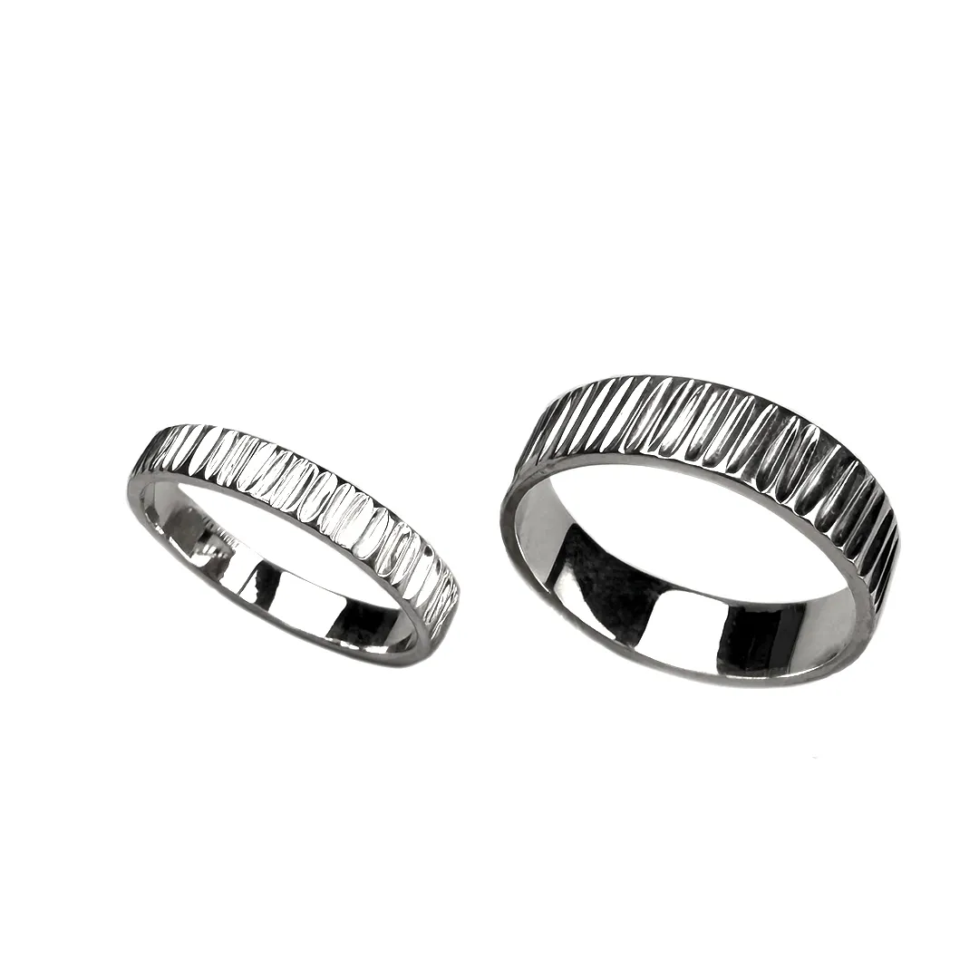 картинка Женское кольцо из серебра Линии 3 мм от магазина Beadsbrand