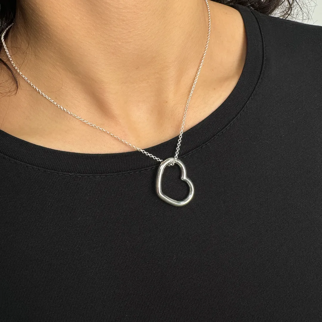 картинка Женская подвеска из серебра Сердце от магазина Beadsbrand
