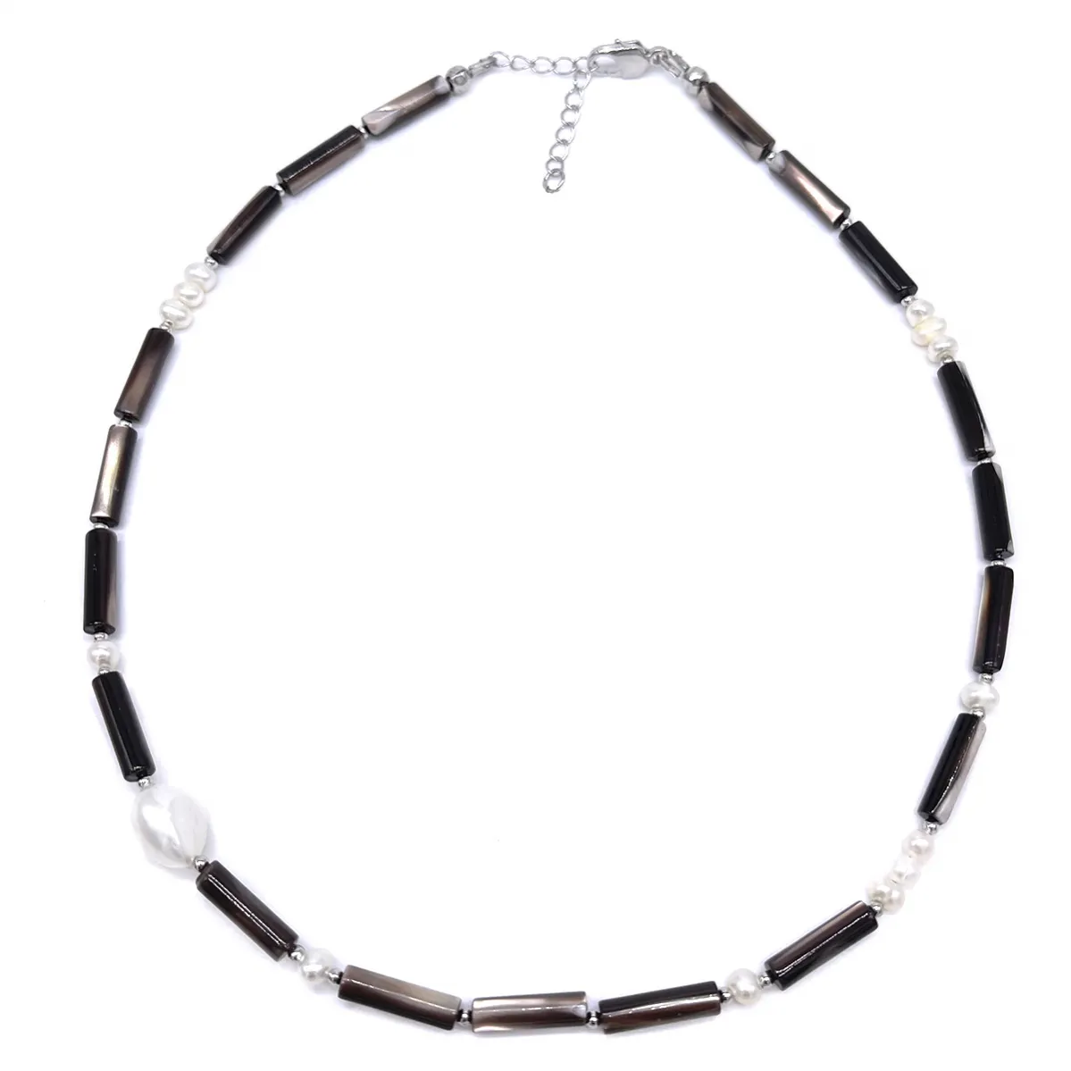 картинка Женский чокер из коричневого перламутра и жемчуга от магазина Beadsbrand