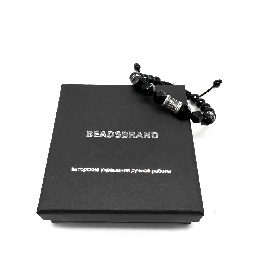 картинка Мужской браслет Шлем ужаса от магазина Beadsbrand