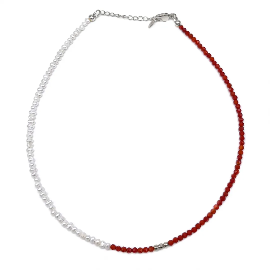 картинка Женский чокер с жемчугом и сердоликом от магазина Beadsbrand