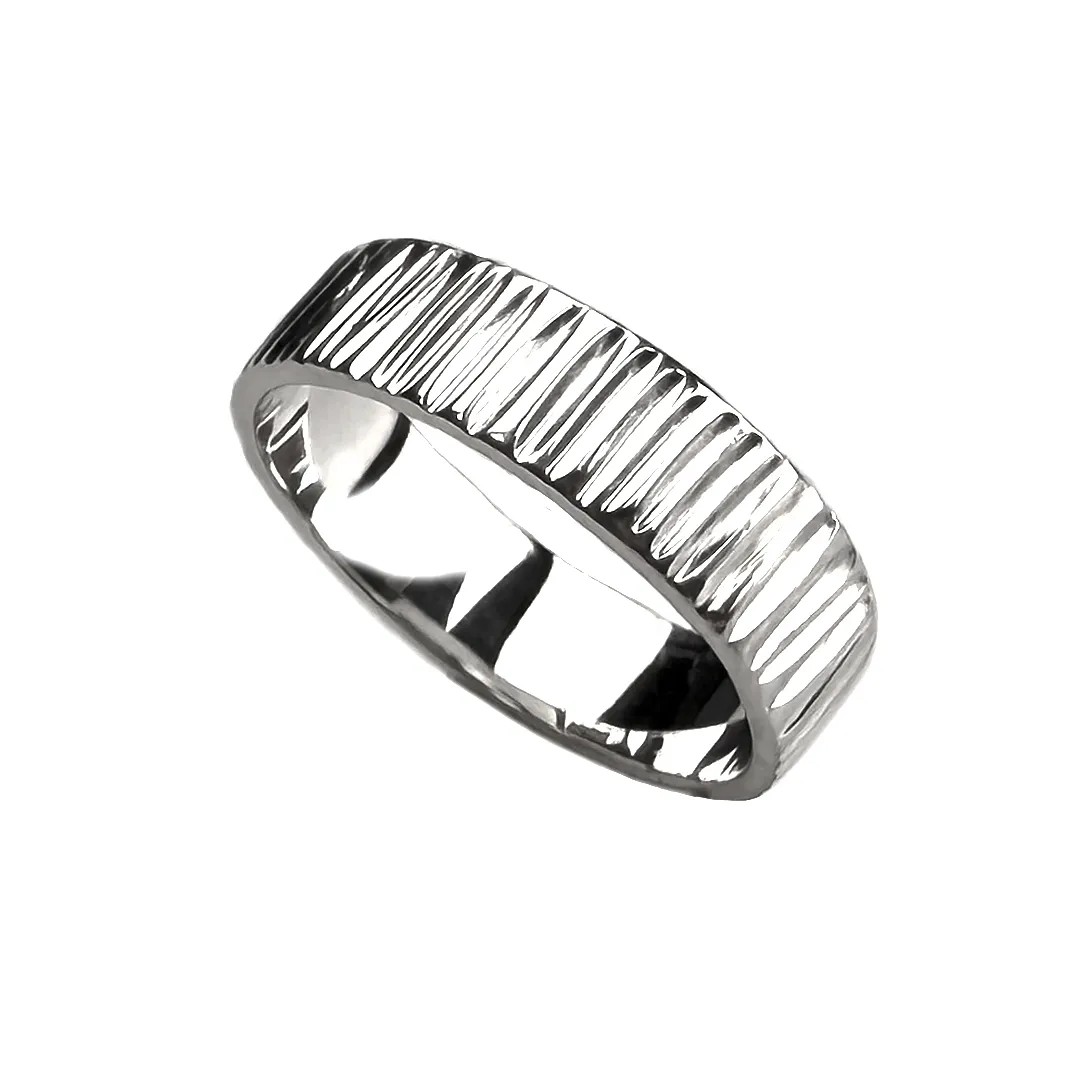 картинка Женское кольцо из серебра Линии 5 мм от магазина Beadsbrand