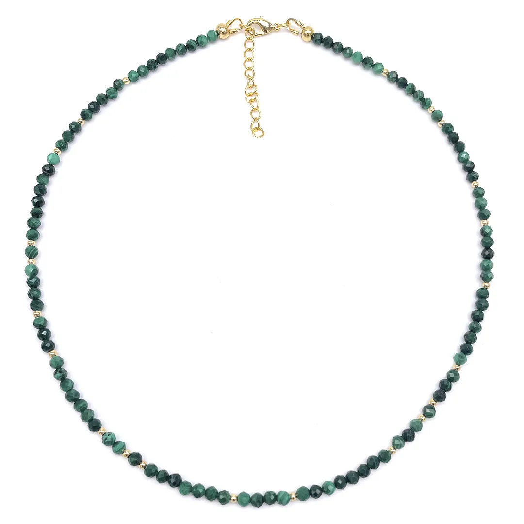 картинка Женский чокер из малахита с бисером от магазина Beadsbrand