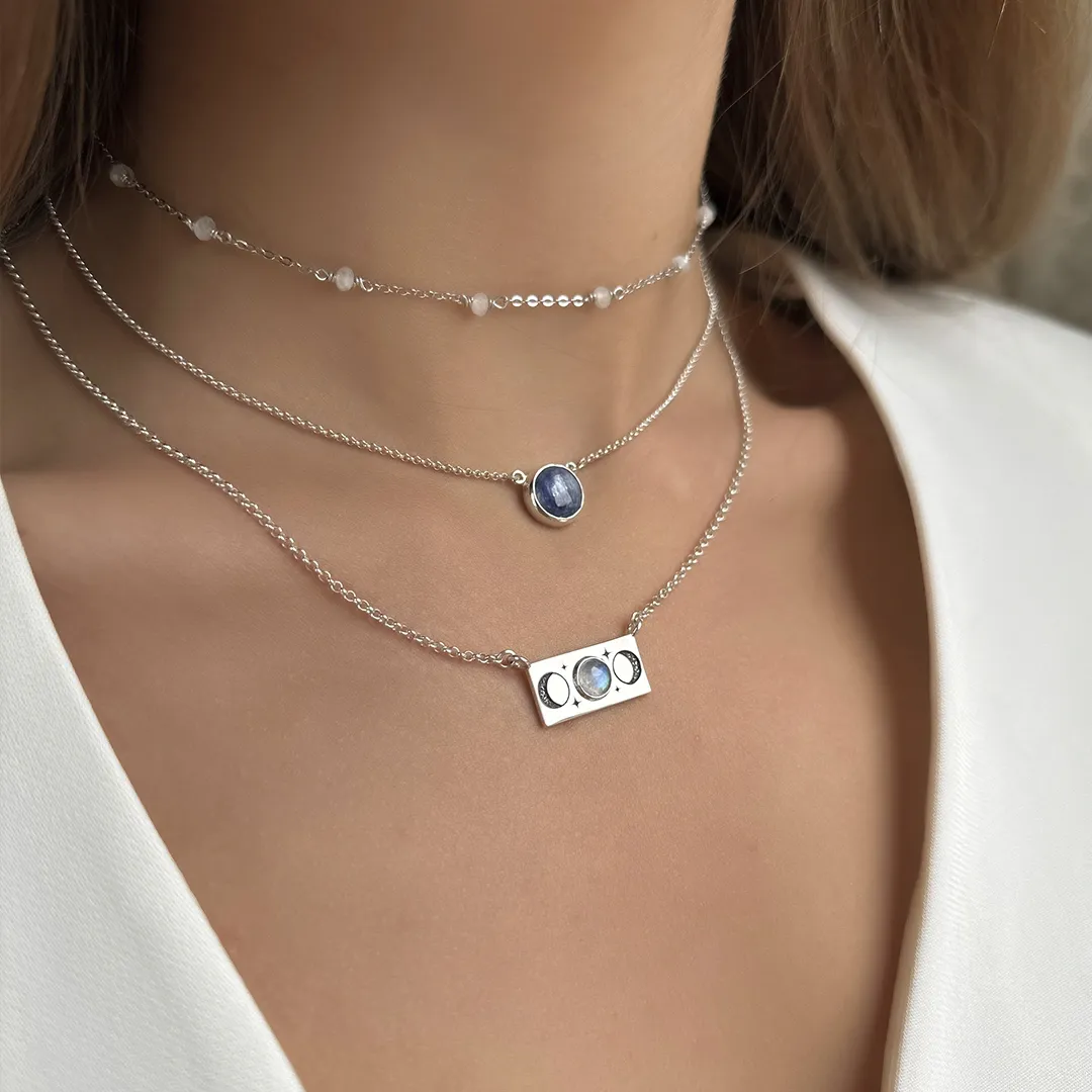 картинка Женская подвеска из кианита от магазина Beadsbrand