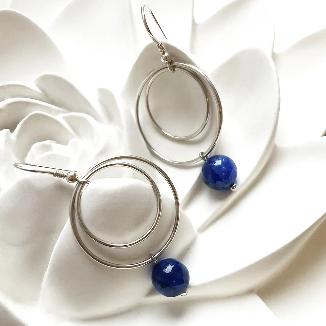 картинка Женские серьги круги с  кианитом от магазина Beadsbrand