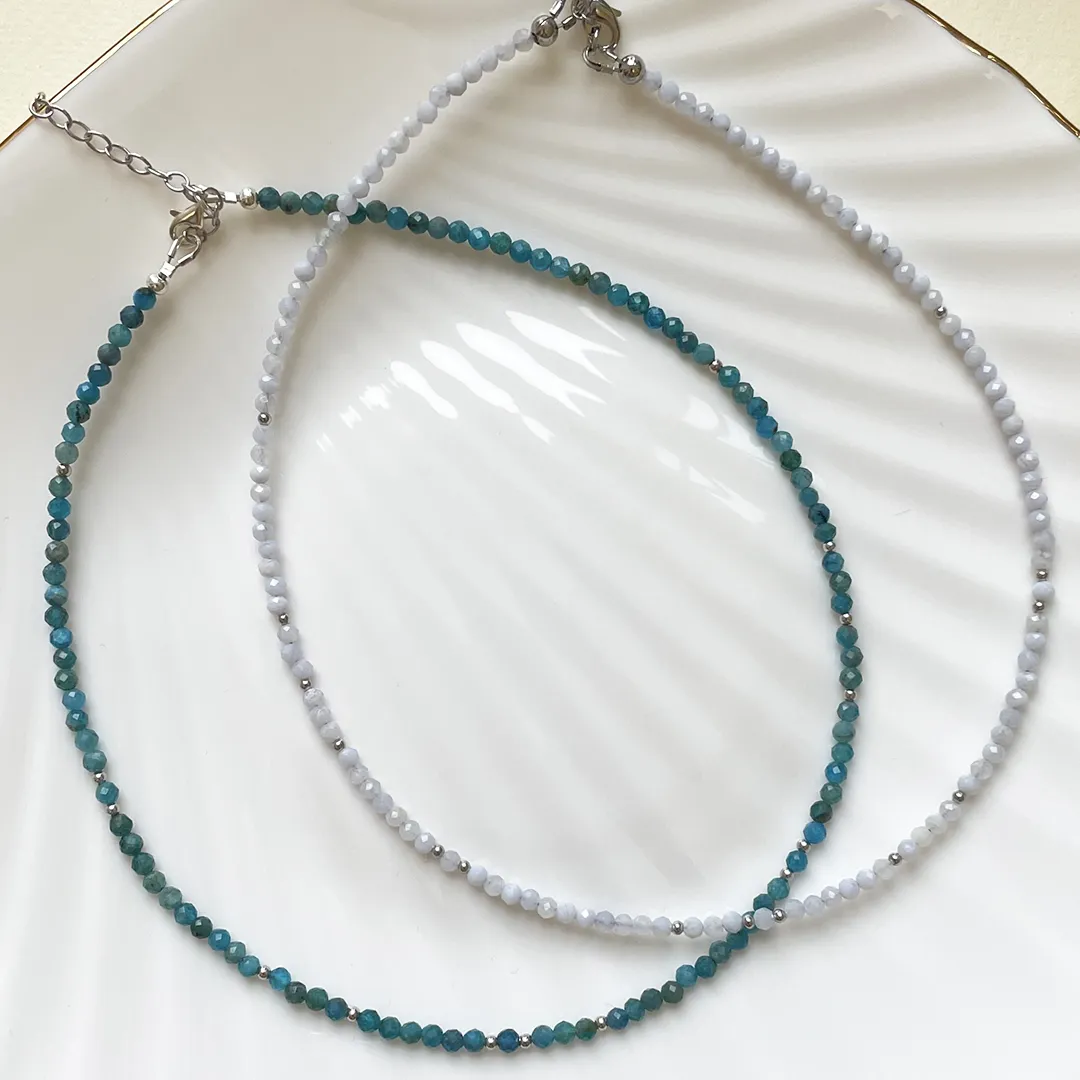 картинка Женский чокер из апатита с бусинами от магазина Beadsbrand
