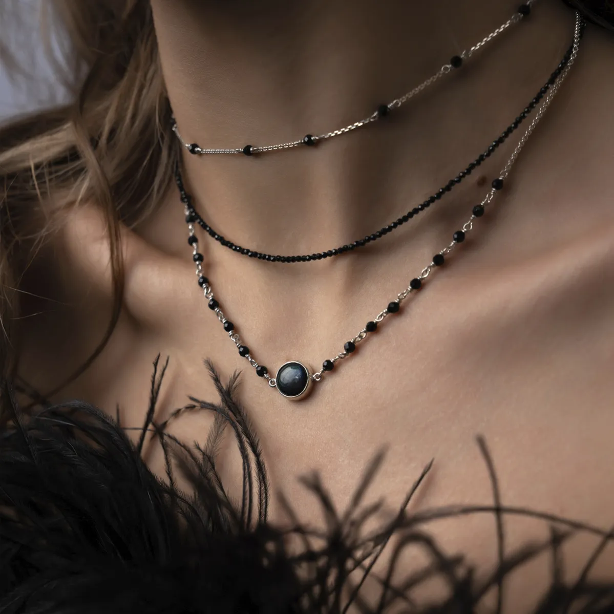 картинка Женский комплект из шпинели и лабрадора от магазина Beadsbrand