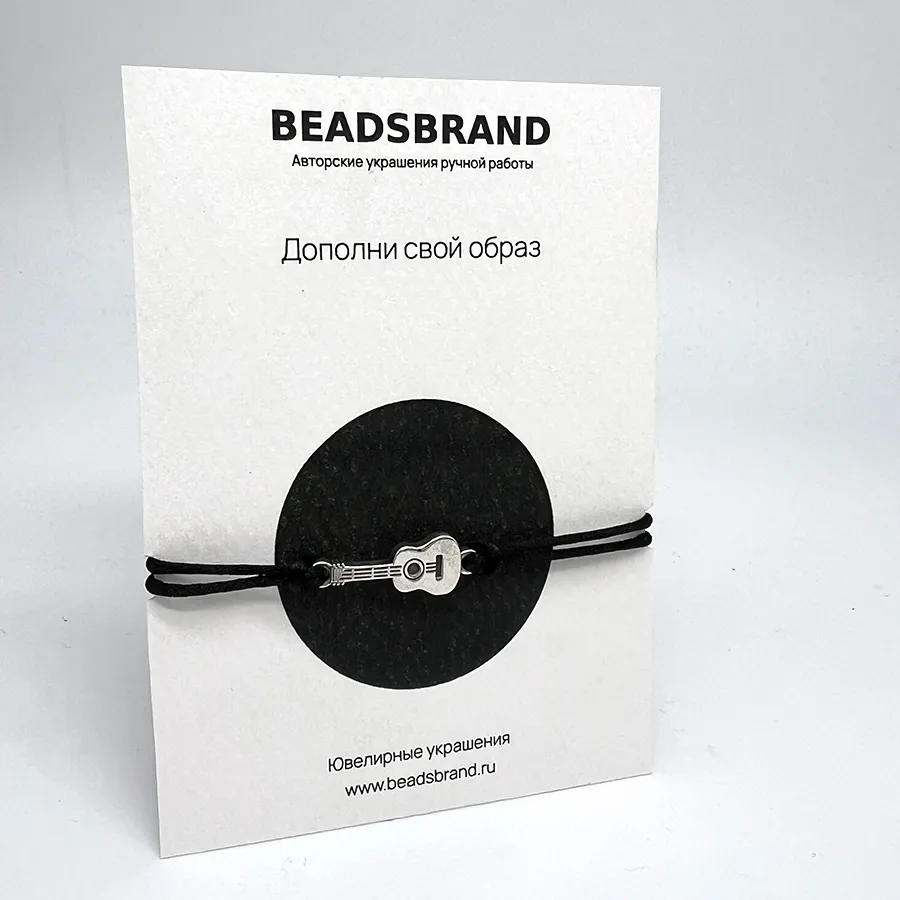 картинка Браслет на нити Гитара от магазина Beadsbrand