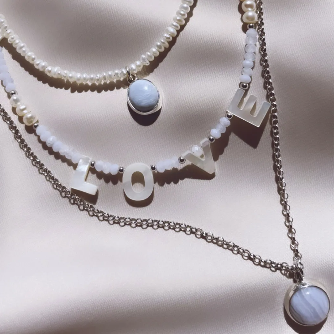 картинка Женская подвеска из сапфирина от магазина Beadsbrand