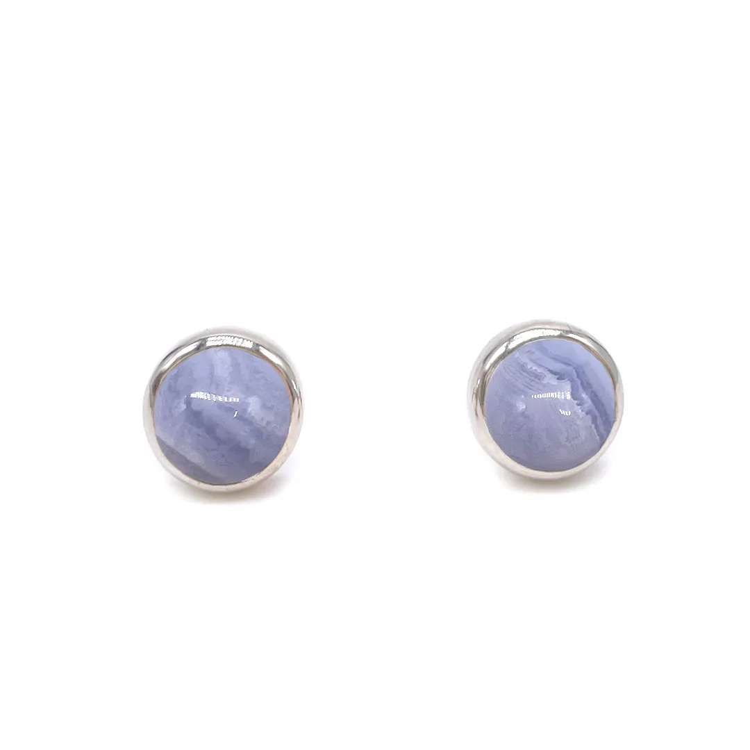 картинка Женские серьги пусеты с сапфирином от магазина Beadsbrand