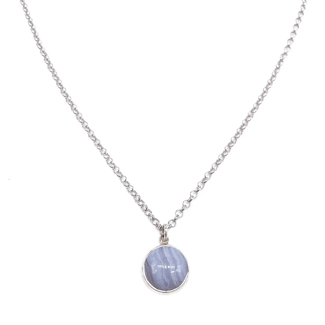 картинка Женская подвеска из сапфирина от магазина Beadsbrand